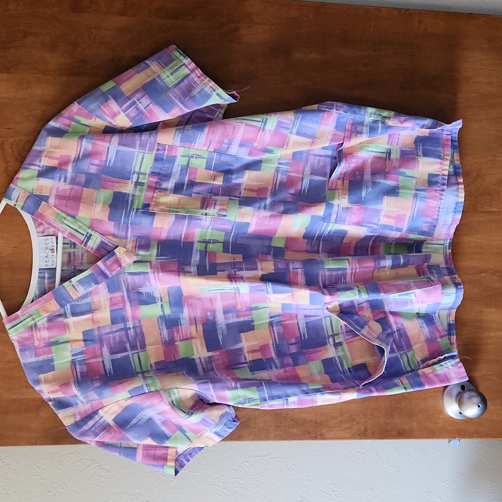 Multi color XL 3 Pocket scrub top